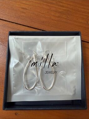 🔥🔥  Milla Silvertone TearDrop Earrings, NIB